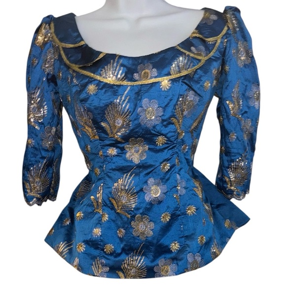 Elegant Blue and Gold 1980’s style silk floral blouse with puff 3/4 sleeves - Picture 16 of 16